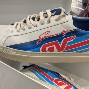 Givenchy Urban Street sneakers size 11 white blue